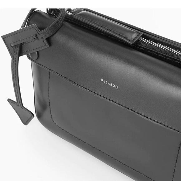 DELAROQ TROISIEME SMALL CROSSBODY NWOT ‎ POUCH IN PITCH BLACK - Picture 9 of 10